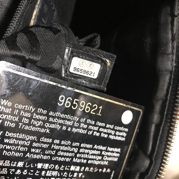 ๐โจ CELEBRITY โจ๐ RARE CC WILD stitch CHANEL ZIPPER BAG - Picture 6 of 16